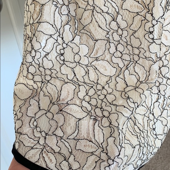 Lace Peplum Tank w/ Open Back - Picture 5 of 6